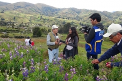La-prensa-entrevistando-a-Antonio-Gandarillas-Bol-en-el-día-de-campo-de-la-XV-ILC-2019